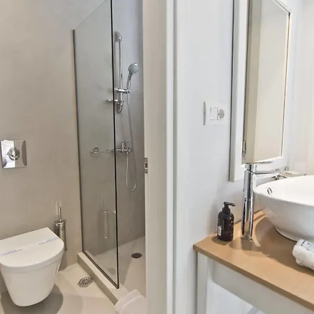 Comfy 4*